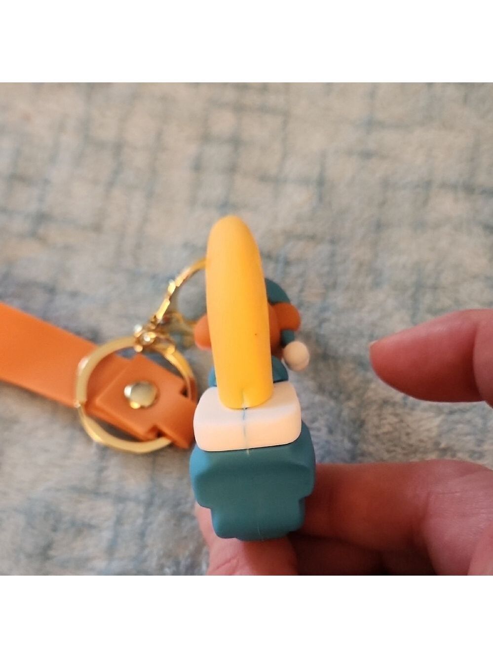 Jerry on a Moon Keychain Yellow and Blue - Picture 5 of 7